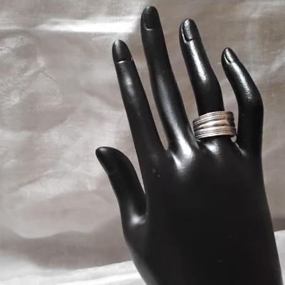 Beautiful Very Vintage Italian 925 Ring Size 8