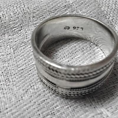 Beautiful Very Vintage Italian 925 Ring Size 8