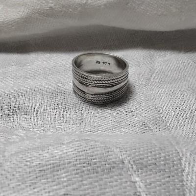 Beautiful Very Vintage Italian 925 Ring Size 8