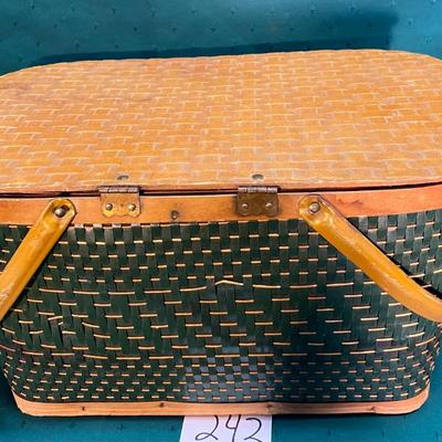 Vintage Green Hawkey Burlington Picnic Basket