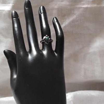 Pretty Malachite Ivy and Leaves Ring Size 5.5