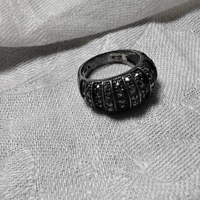Stunning Marcasite Black Sterling Silver Ring Size 6
