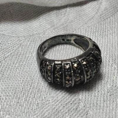 Stunning Marcasite Black Sterling Silver Ring Size 6