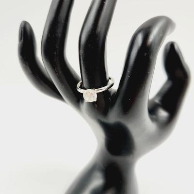 . 925 SILVER STERLING CZ STONE RING SIZE 7.75