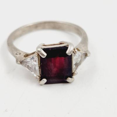 .925 SILVER & RED CZ RING SIZE 7