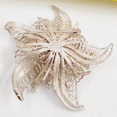 ANTIQUE SILVER FILIGREE BROOCH - PIN