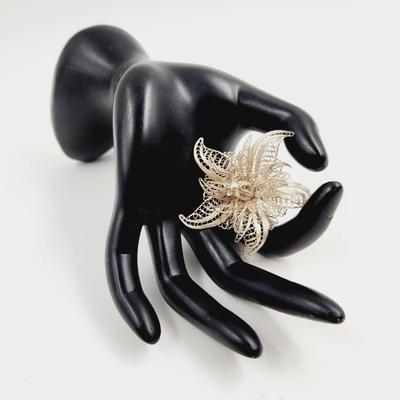 ANTIQUE SILVER FILIGREE BROOCH - PIN
