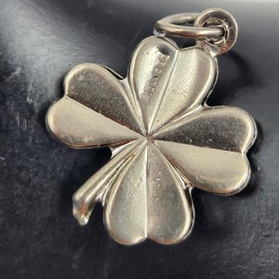 P&B STERLING CLOVER CHARM