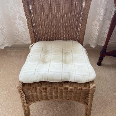 Tan wicker chair