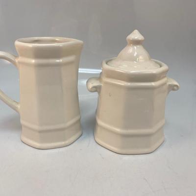 Pfaltzgraff Heritage White Ceramic Lidded Sugar Bowl & Creamer Set