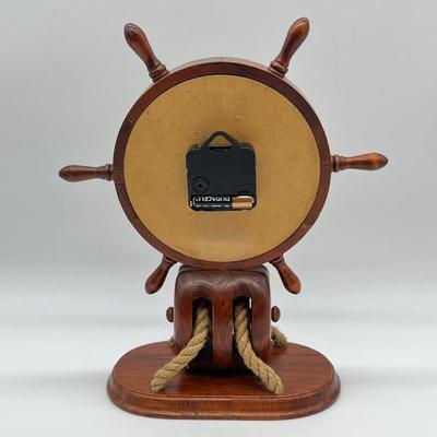 Working Nautical Ship Wheel Knot Clock