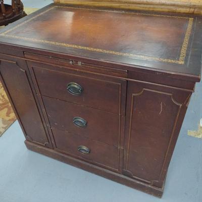Vintage Mahogany Finish Leather Top Sideboard Choice A