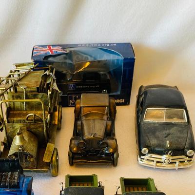 Set of Collectible Cars (GR-SL)