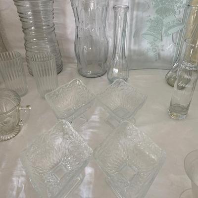 Assortment of Glass/Crystal Lot 1