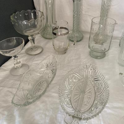 Assortment of Glass/Crystal Lot 1
