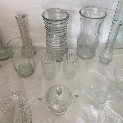 Assortment of Glass/Crystal Lot 1