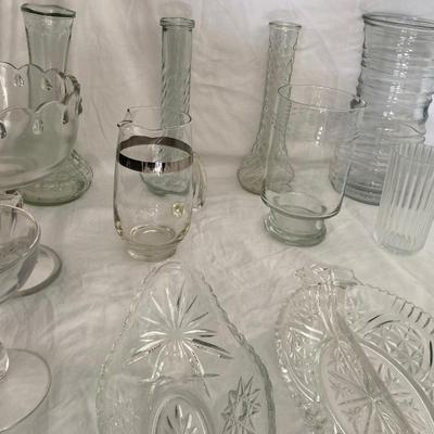 Assortment of Glass/Crystal Lot 1