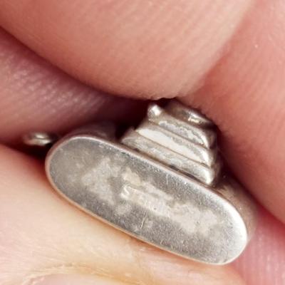 P&B STERLING CAMERA CHARM