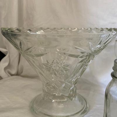 Assortment of Glass/Crystal Lot 2