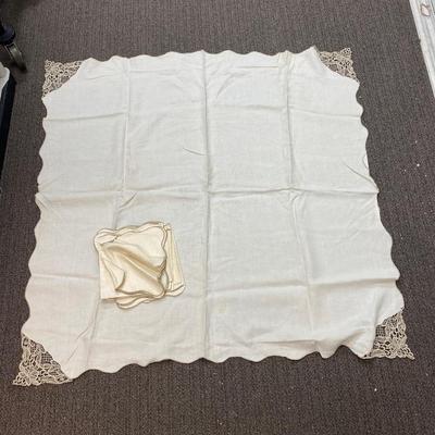 Vintage Off White Lace Corner Tablecloth with Matching Napkins