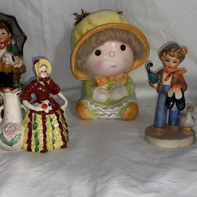 Assortment of Figurines Lot 1