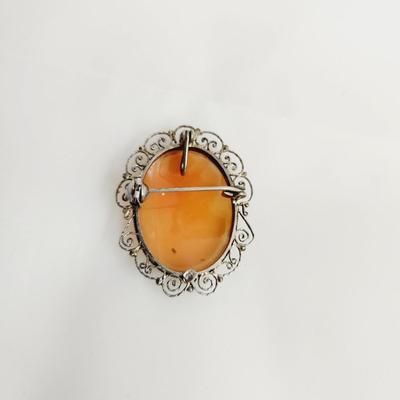 ANTIQUE SILVER CAMEO BROOCH
