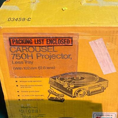 Kodak Carousel 750H Projector and Carousel