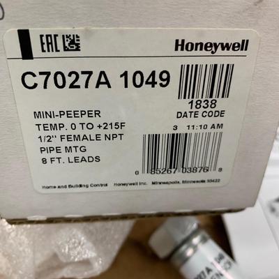 Honeywell Minipeeper Ultraviolet Flame Detector C7027A  1049  NIB