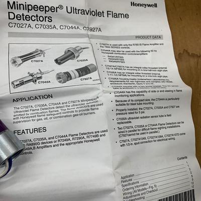 Honeywell Minipeeper Ultraviolet Flame Detector C7027A  1049  NIB