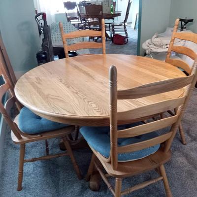 SOLID WOOD DINING TABLE WITH 4 CHAIRS