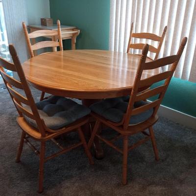 SOLID WOOD DINING TABLE WITH 4 CHAIRS