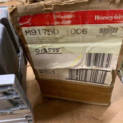 Honeywell M9175 D 1006 Modutrol IV Motor NIB