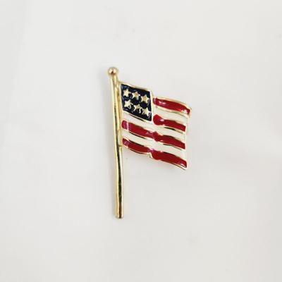 AMERICAN FLAG PIN BUNDLE