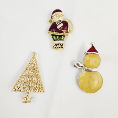 CHRISTMAS BROOCH BUNDLE