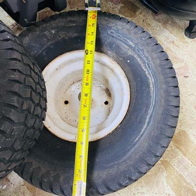Club Car Golf Cart Wheel Hubcaps and Tires (G-SL)