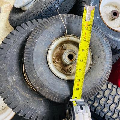 Club Car Golf Cart Wheel Hubcaps and Tires (G-SL)