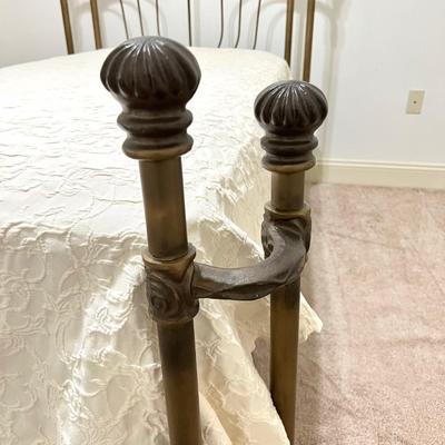 Pair (2) ~ Matching Twin Bronze Metal Beds - Like New - Excellent Condition
