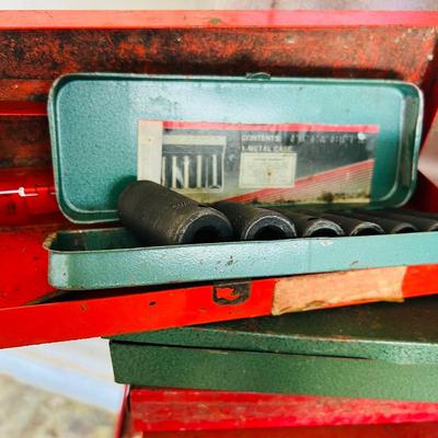 Small Metal Tool Boxes. (G-JM)