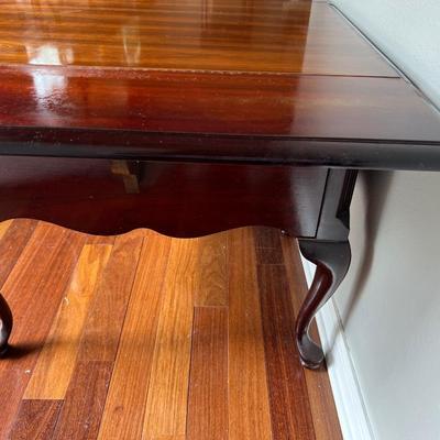 THOMASVILLE End Table With Sides **See Discription**