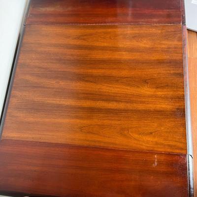 THOMASVILLE End Table With Sides **See Discription**