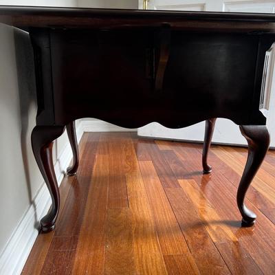 THOMASVILLE End Table With Sides **See Discription**