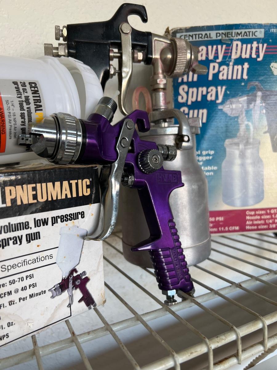 Central Pneumatic Paint Spray Guns. (GJM)