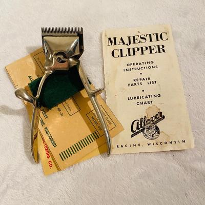 Vintage Lighters and Clippers (GR-SL)