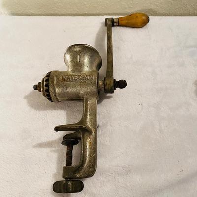Vintage Kitchen Items (GR-SL)
