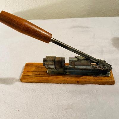 Vintage Kitchen Items (GR-SL)