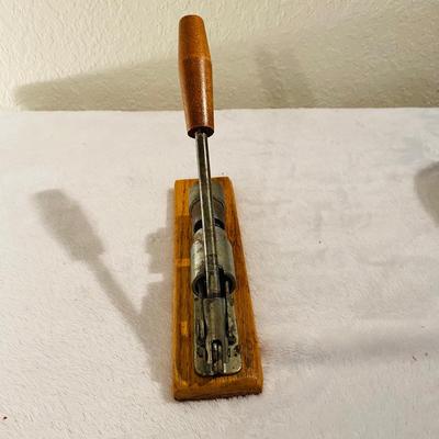 Vintage Kitchen Items (GR-SL)