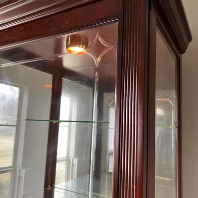 PULASKI KEEPSAKE Sliding Door Curio Cabinet With 5 Glass Shelves (A)