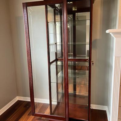 PULASKI KEEPSAKE Sliding Door Curio Cabinet With 5 Glass Shelves (A)