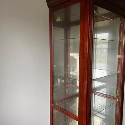 PULASKI KEEPSAKE Sliding Door Curio Cabinet With 5 Glass Shelves (B)