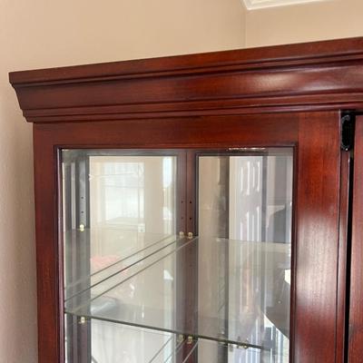 PULASKI KEEPSAKE Sliding Door Curio Cabinet With 5 Glass Shelves (B)